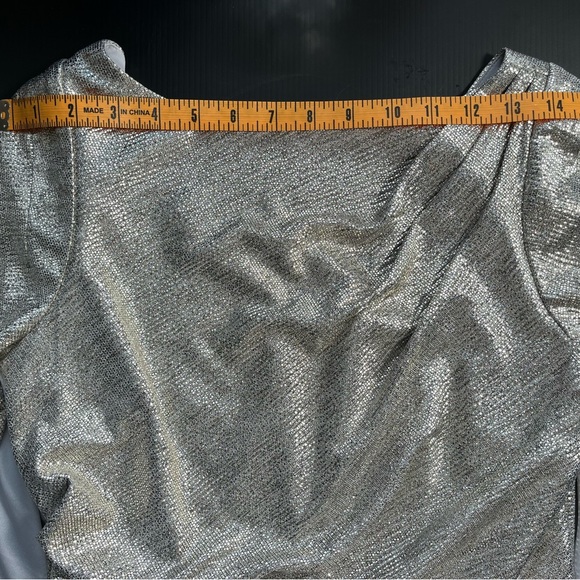 ADRIANNA PAPELL SILVER METALLIC COWL CAPE BLOUSE DRAPED BACK SIZE 4 ZIPPER BACK - Picture 2 of 16